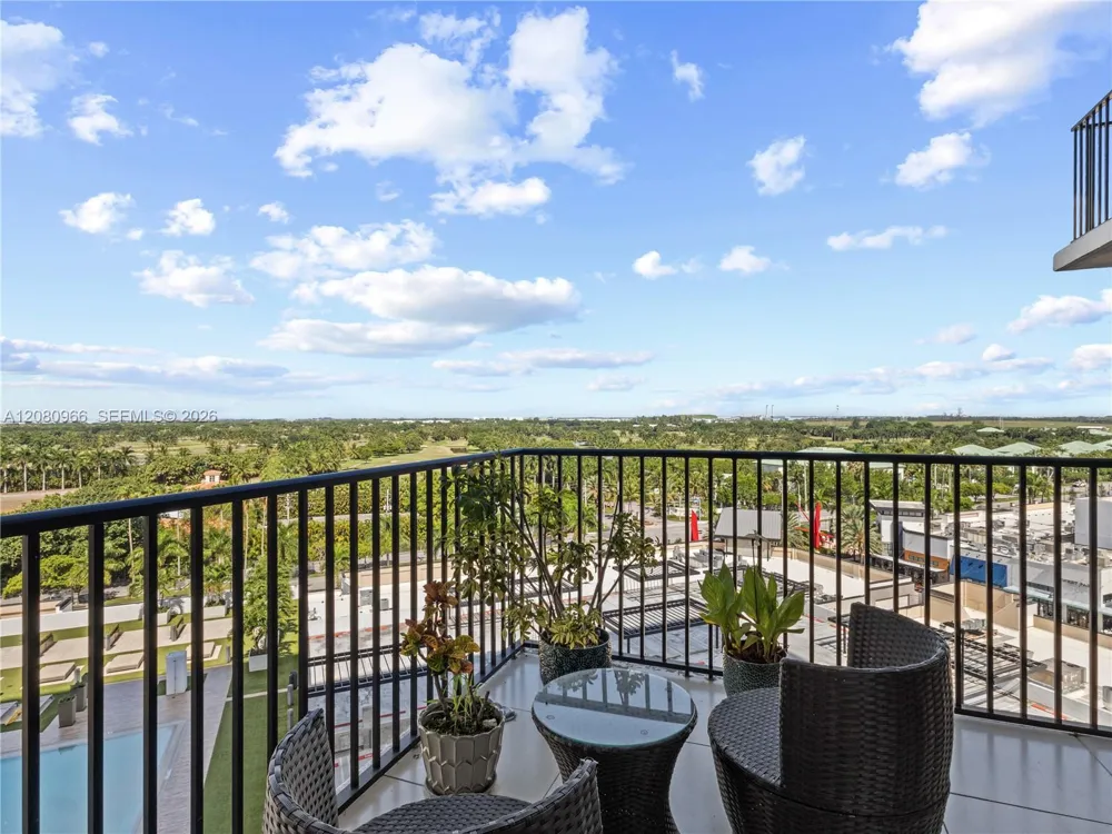 5252 NW 85th Ave #808 Doral, FL 33166