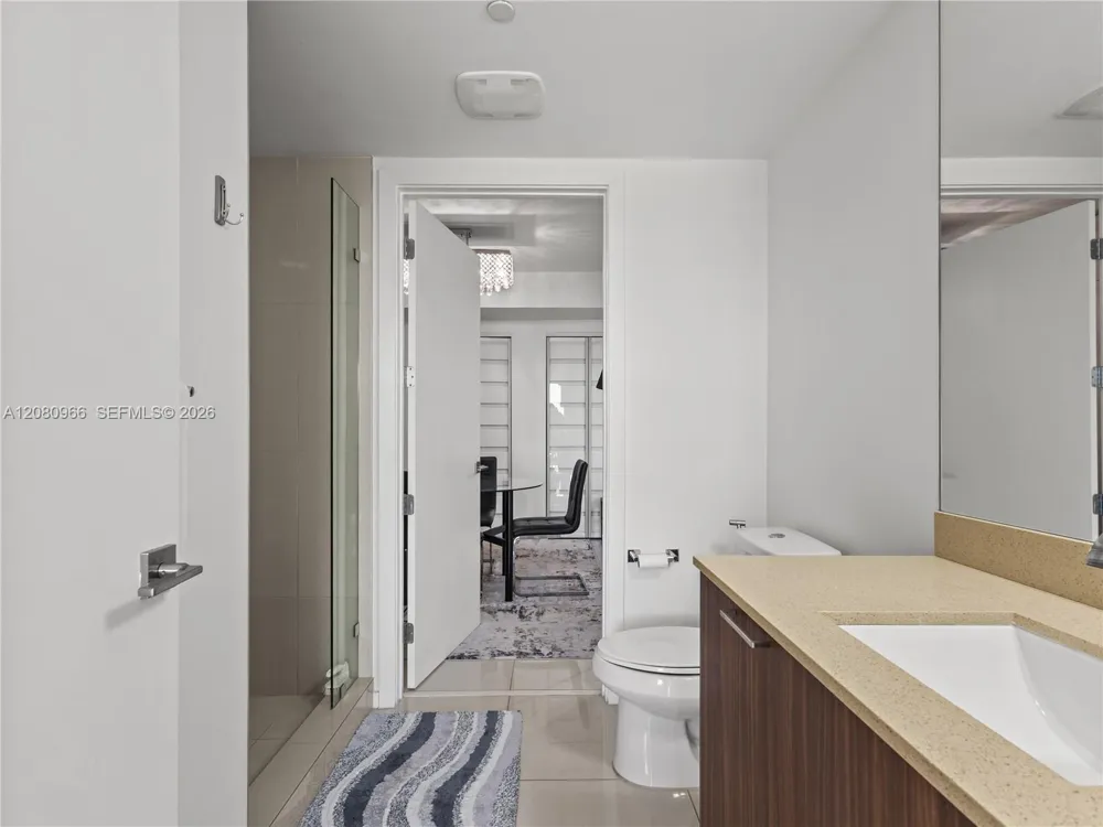 5252 NW 85th Ave #808 Doral, FL 33166