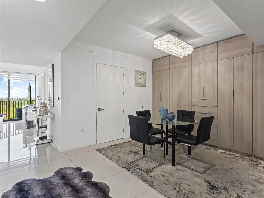 5252 NW 85th Ave #808 Doral, FL 33166
