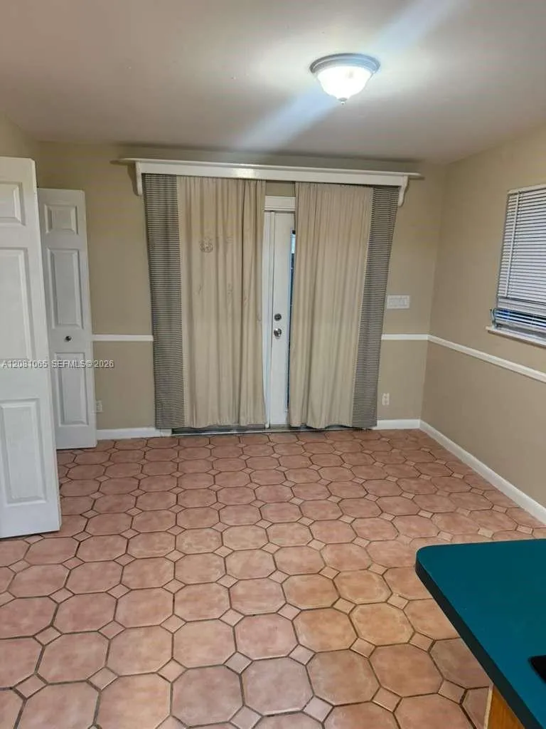 711 SW 9th Ave Fort Lauderdale, FL 33315