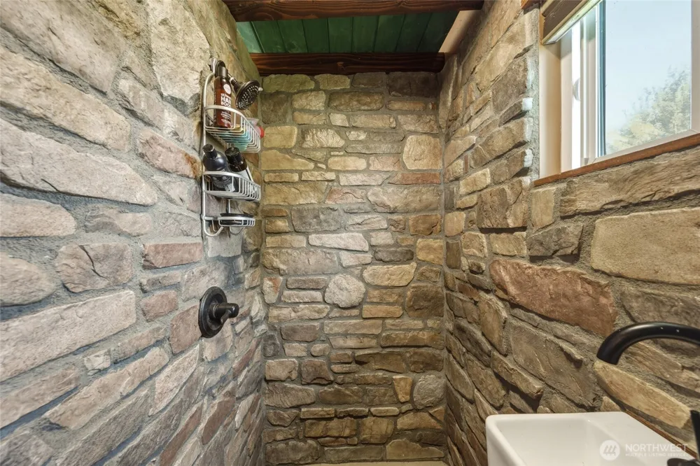 179 Ella-Quintino Lane Walla Walla, WA 99362