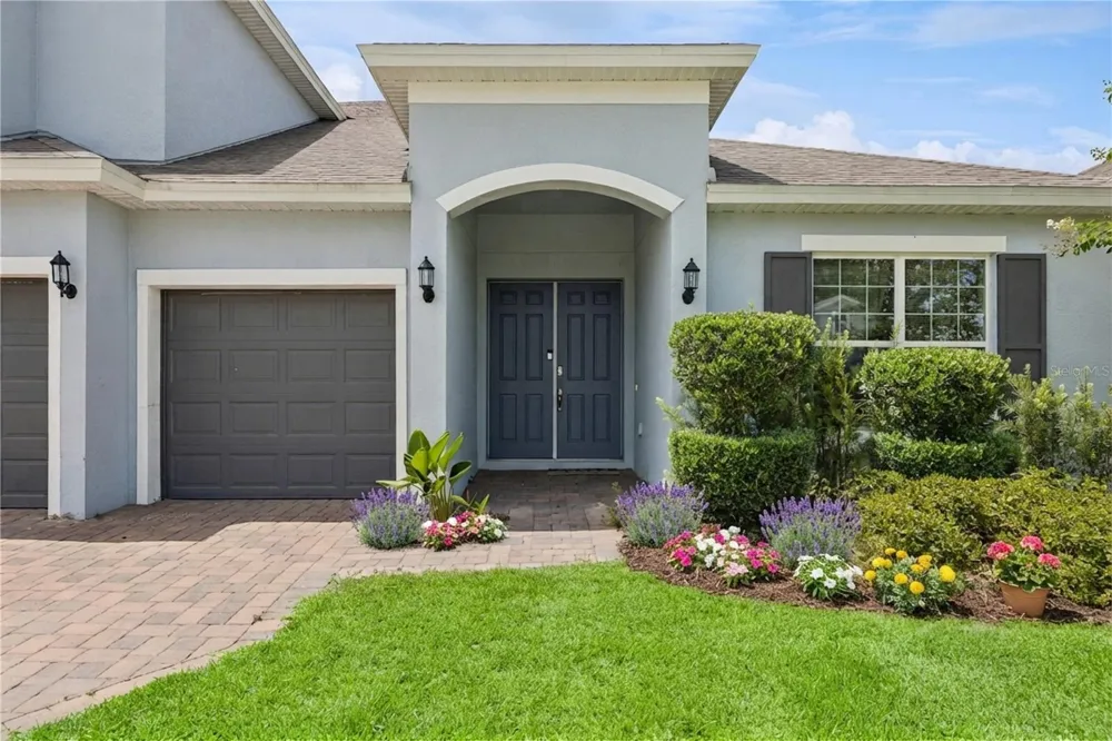 559 VIA BELLA COURT Howey In The Hills, FL 34737