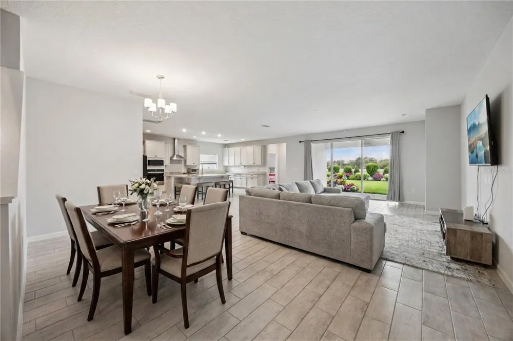 559 VIA BELLA COURT Howey In The Hills, FL 34737