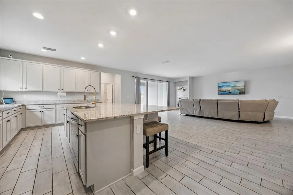 559 VIA BELLA COURT Howey In The Hills, FL 34737