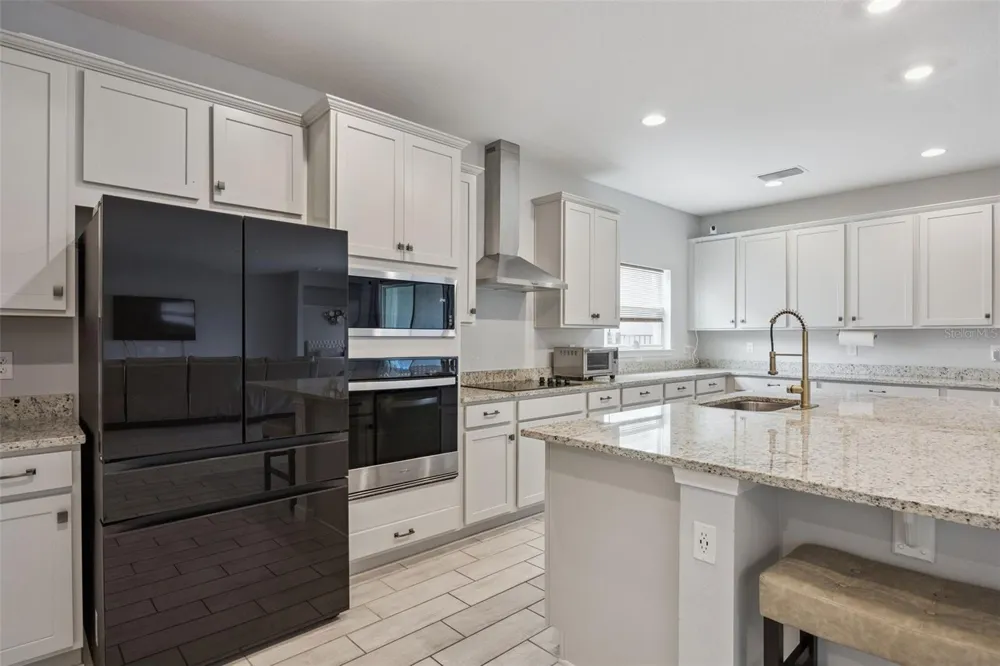 559 VIA BELLA COURT Howey In The Hills, FL 34737
