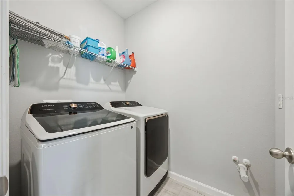 559 VIA BELLA COURT Howey In The Hills, FL 34737