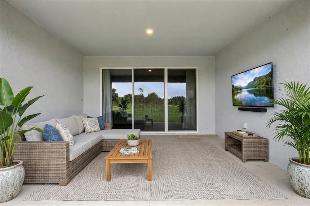 559 VIA BELLA COURT Howey In The Hills, FL 34737