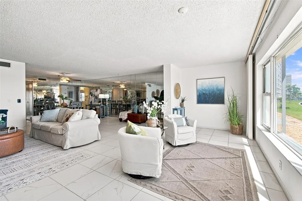 6020 SHORE BOULEVARD S #103 Gulfport, FL 33707