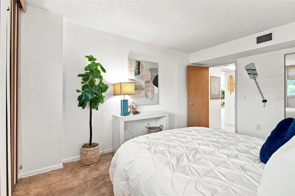 6020 SHORE BOULEVARD S #103 Gulfport, FL 33707