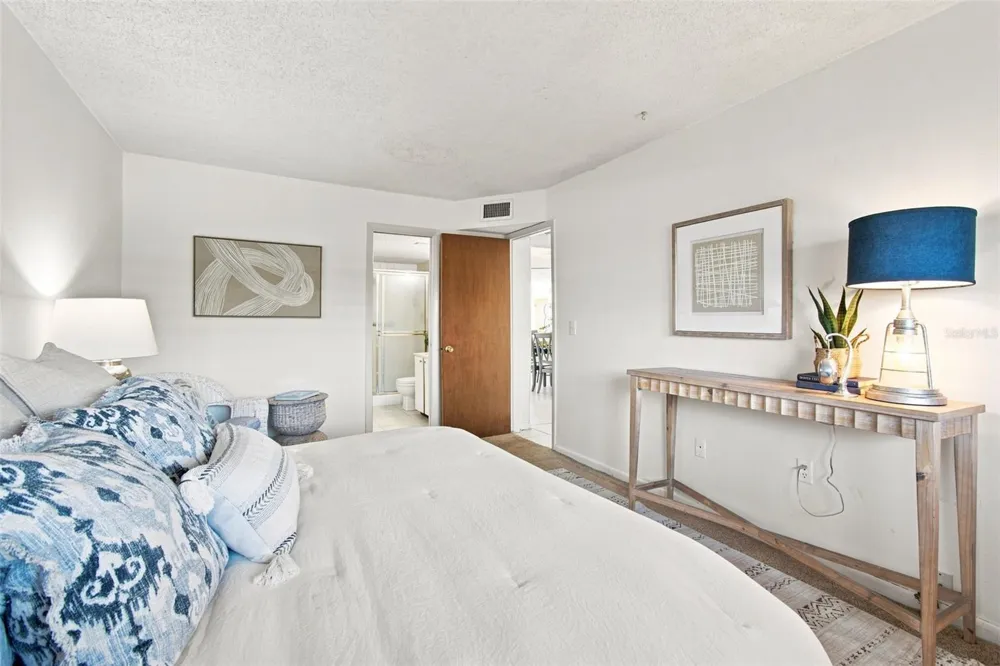 6020 SHORE BOULEVARD S #103 Gulfport, FL 33707