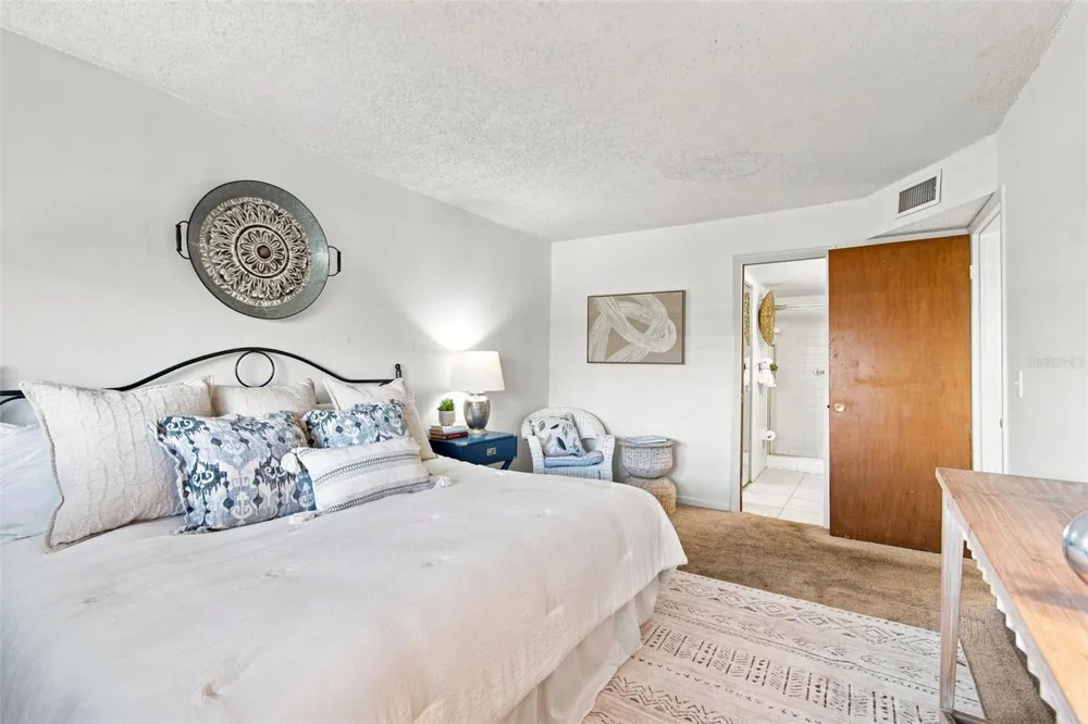 6020 SHORE BOULEVARD S #103 Gulfport, FL 33707