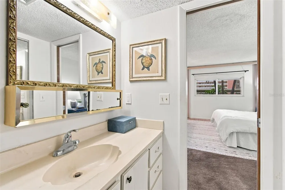 6020 SHORE BOULEVARD S #103 Gulfport, FL 33707