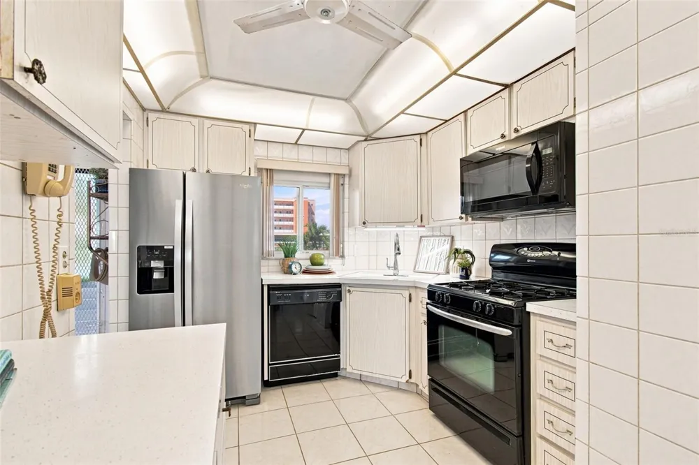6020 SHORE BOULEVARD S #103 Gulfport, FL 33707