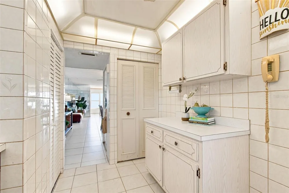 6020 SHORE BOULEVARD S #103 Gulfport, FL 33707