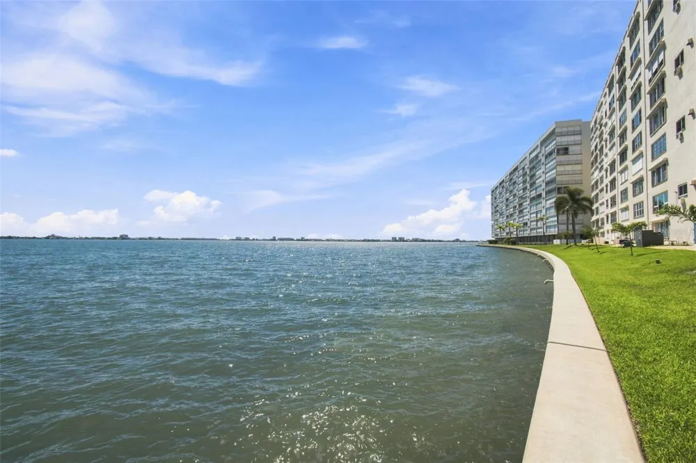 6020 SHORE BOULEVARD S #103 Gulfport, FL 33707