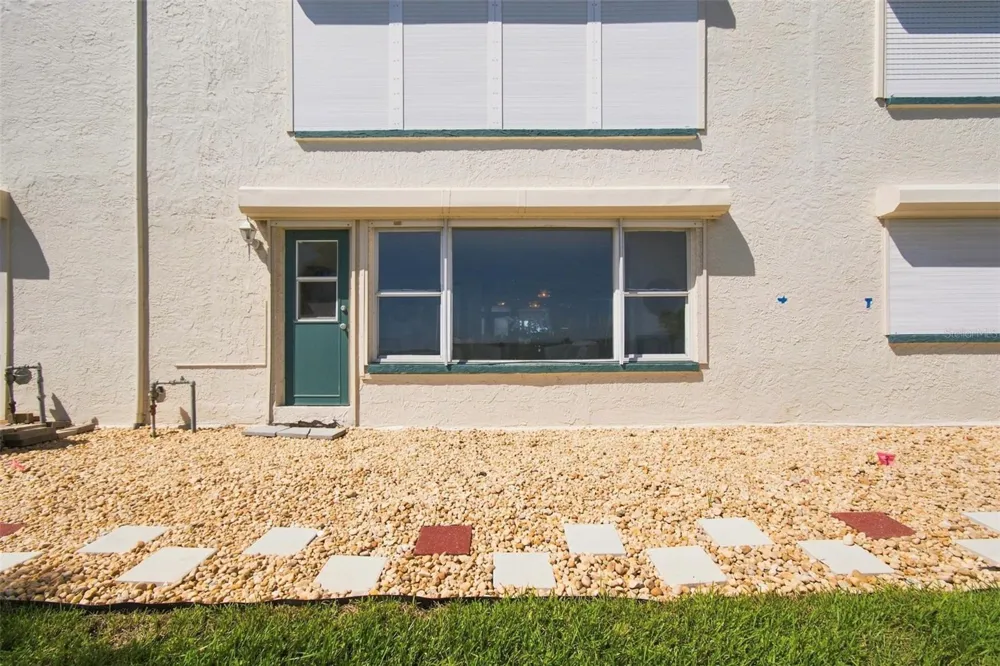 6020 SHORE BOULEVARD S #103 Gulfport, FL 33707