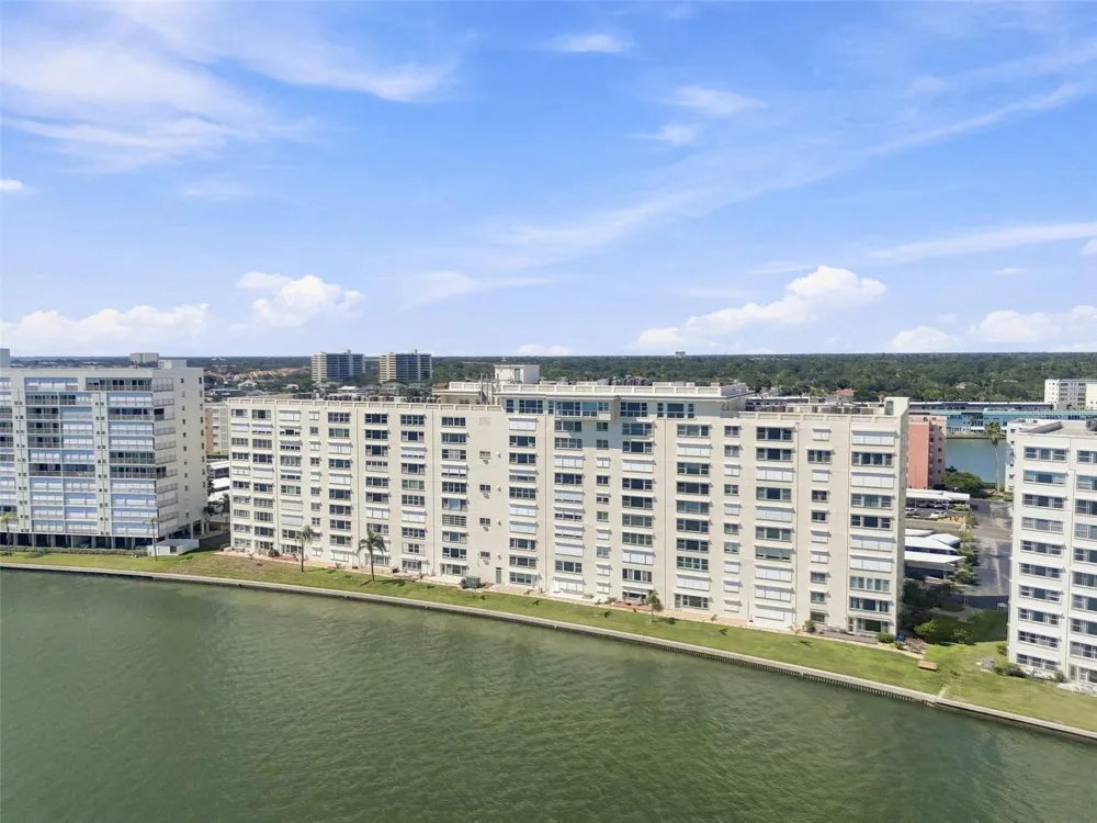 6020 SHORE BOULEVARD S #103 Gulfport, FL 33707