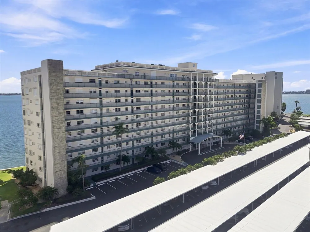 6020 SHORE BOULEVARD S #103 Gulfport, FL 33707