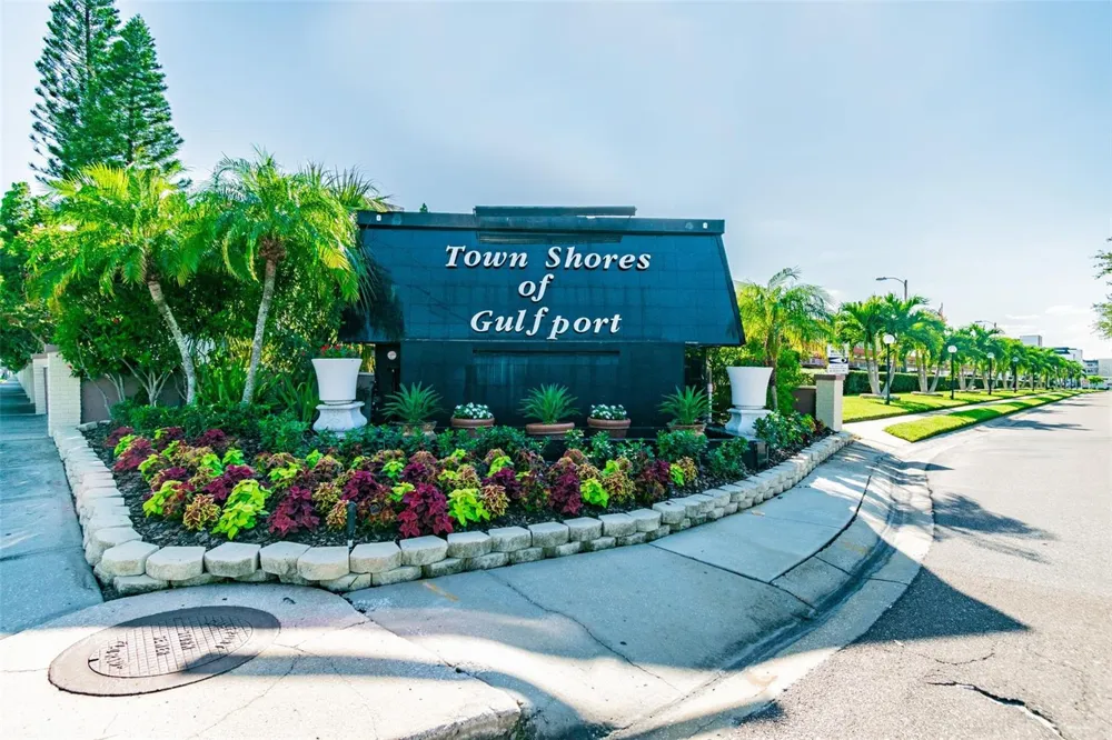 6020 SHORE BOULEVARD S #103 Gulfport, FL 33707