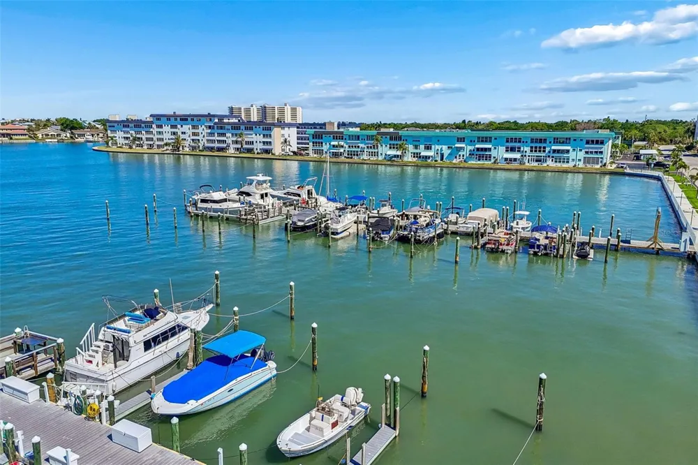 6020 SHORE BOULEVARD S #103 Gulfport, FL 33707