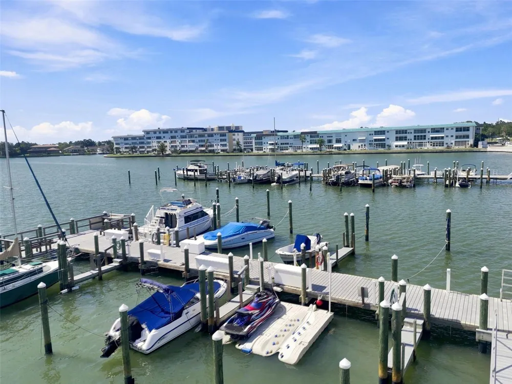 6020 SHORE BOULEVARD S #103 Gulfport, FL 33707