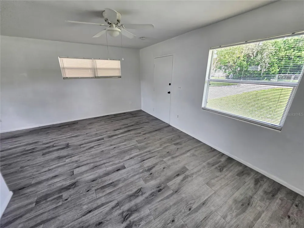 185 E LAKE MARY AVENUE Lake Mary, FL 32746