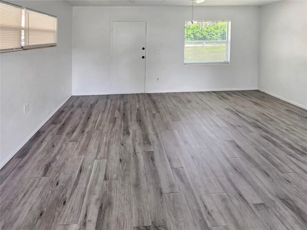 185 E LAKE MARY AVENUE Lake Mary, FL 32746