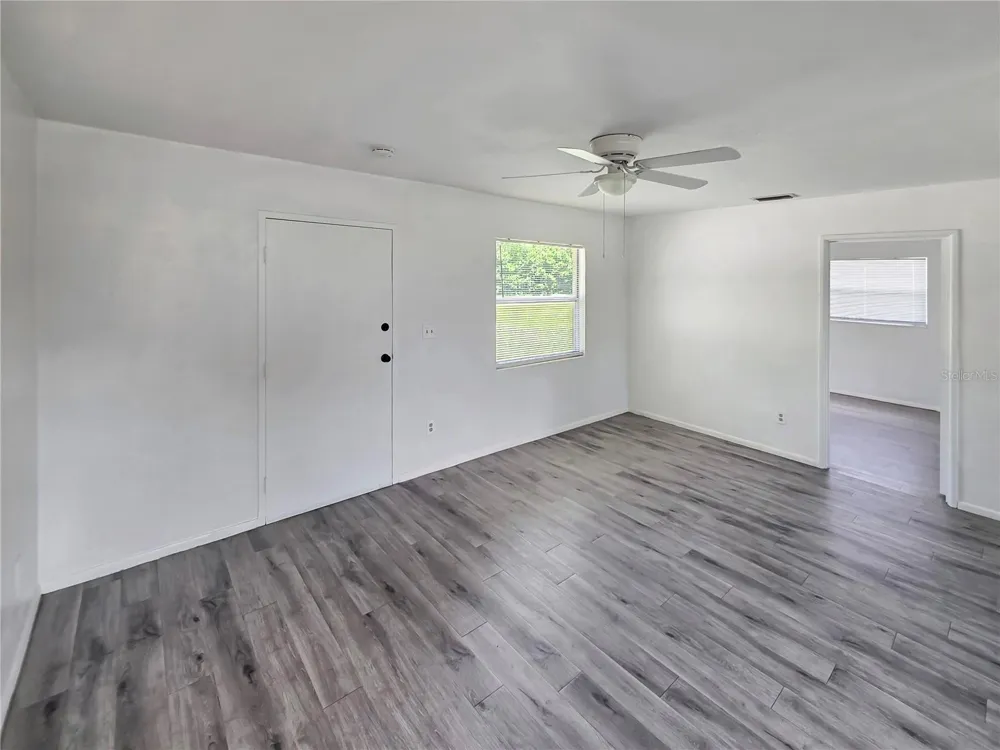 185 E LAKE MARY AVENUE Lake Mary, FL 32746