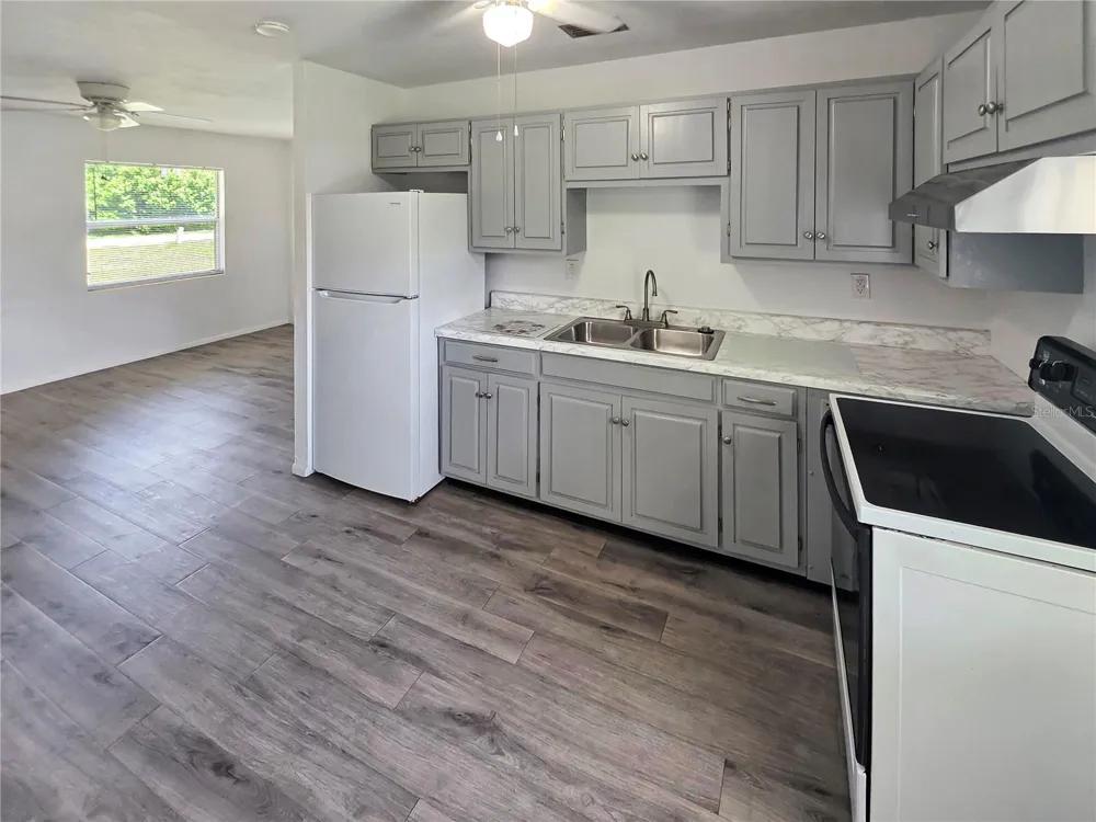 185 E LAKE MARY AVENUE Lake Mary, FL 32746