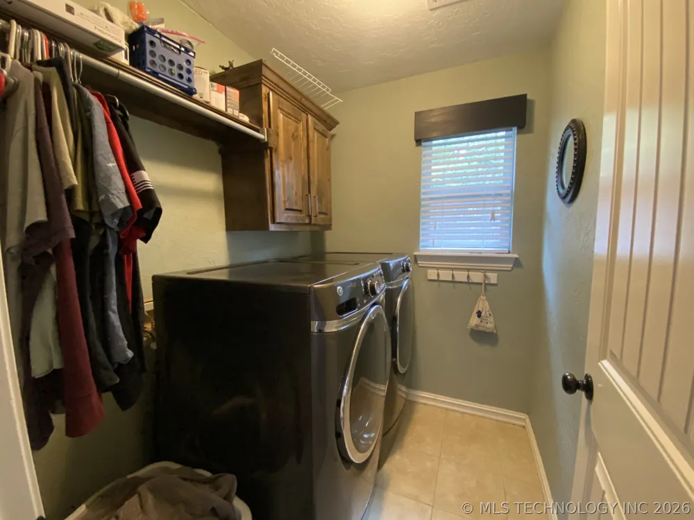 10713 Masters Circle Jenks, OK 74037