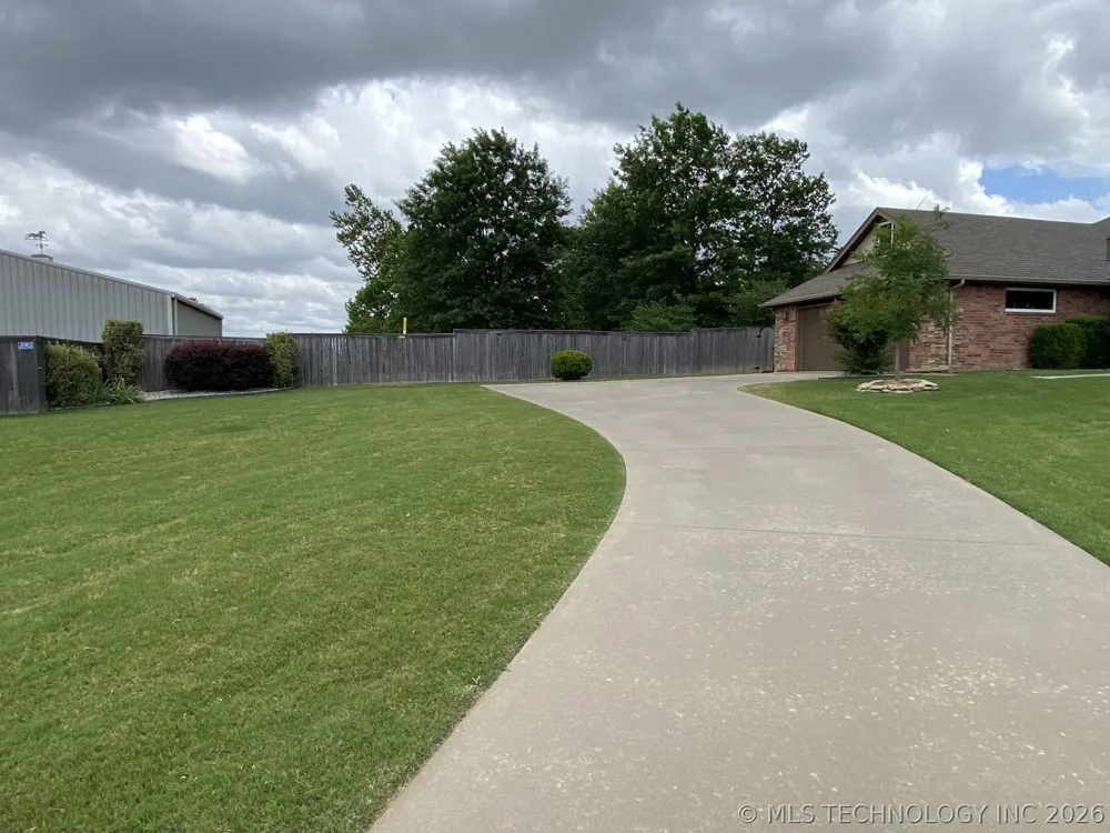 10713 Masters Circle Jenks, OK 74037