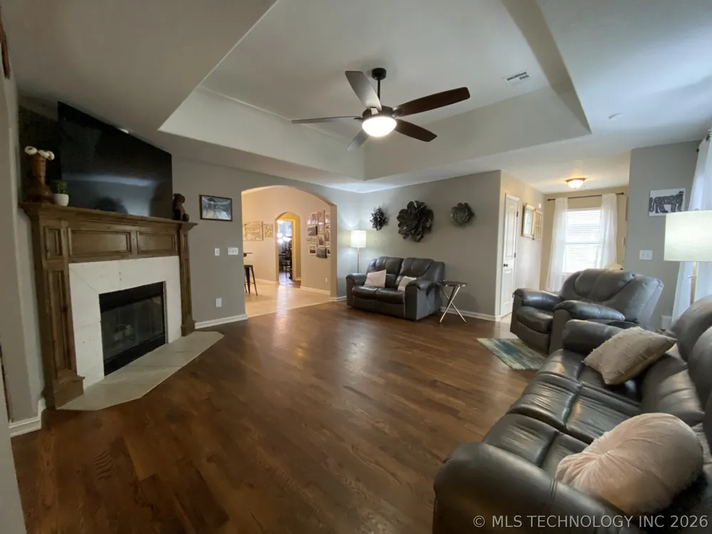 10713 Masters Circle Jenks, OK 74037
