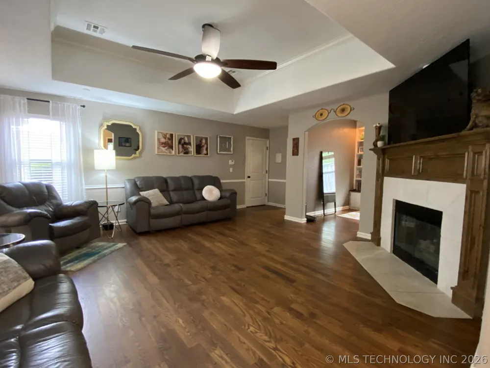 10713 Masters Circle Jenks, OK 74037