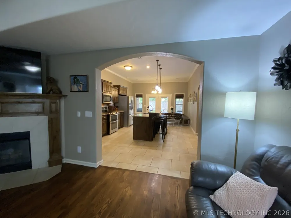 10713 Masters Circle Jenks, OK 74037