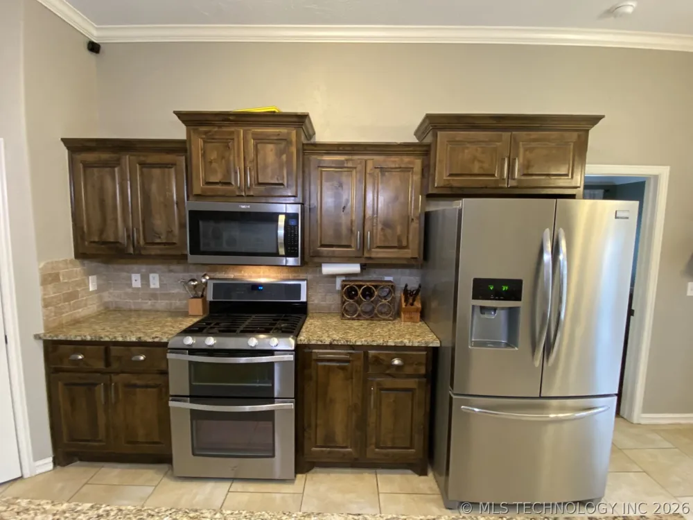 10713 Masters Circle Jenks, OK 74037
