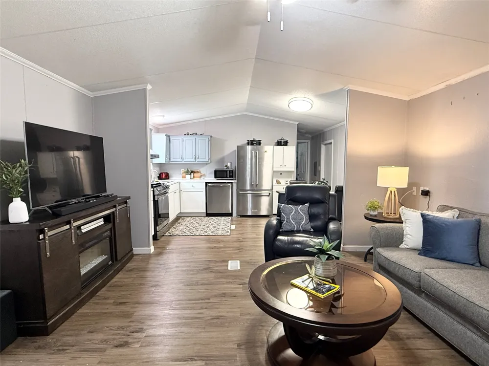 2 Lucy Wylie, TX 75098