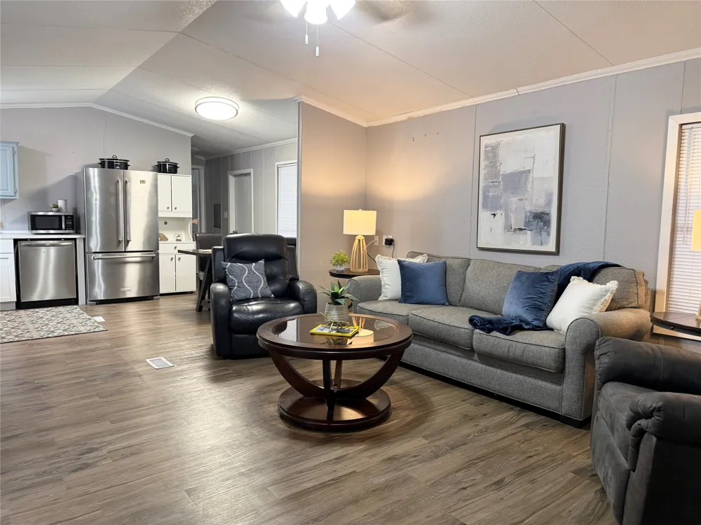 2 Lucy Wylie, TX 75098