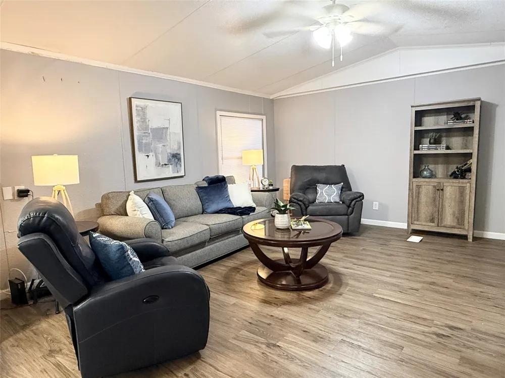 2 Lucy Wylie, TX 75098