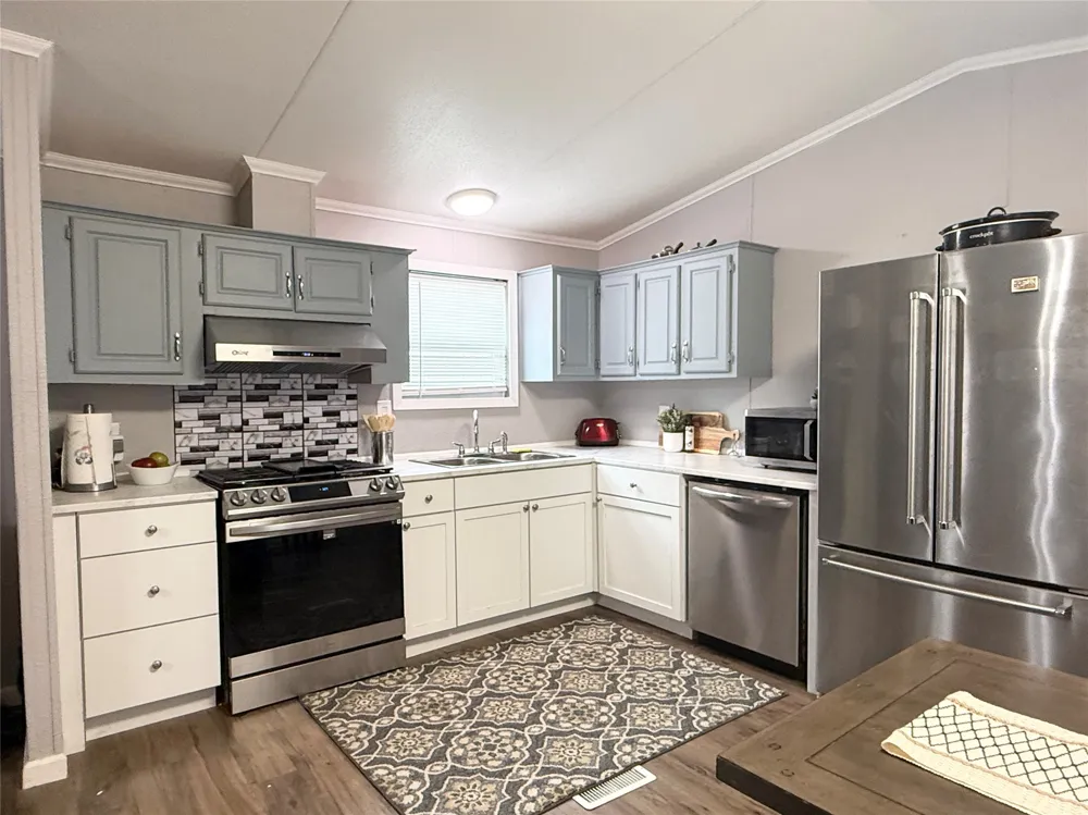 2 Lucy Wylie, TX 75098