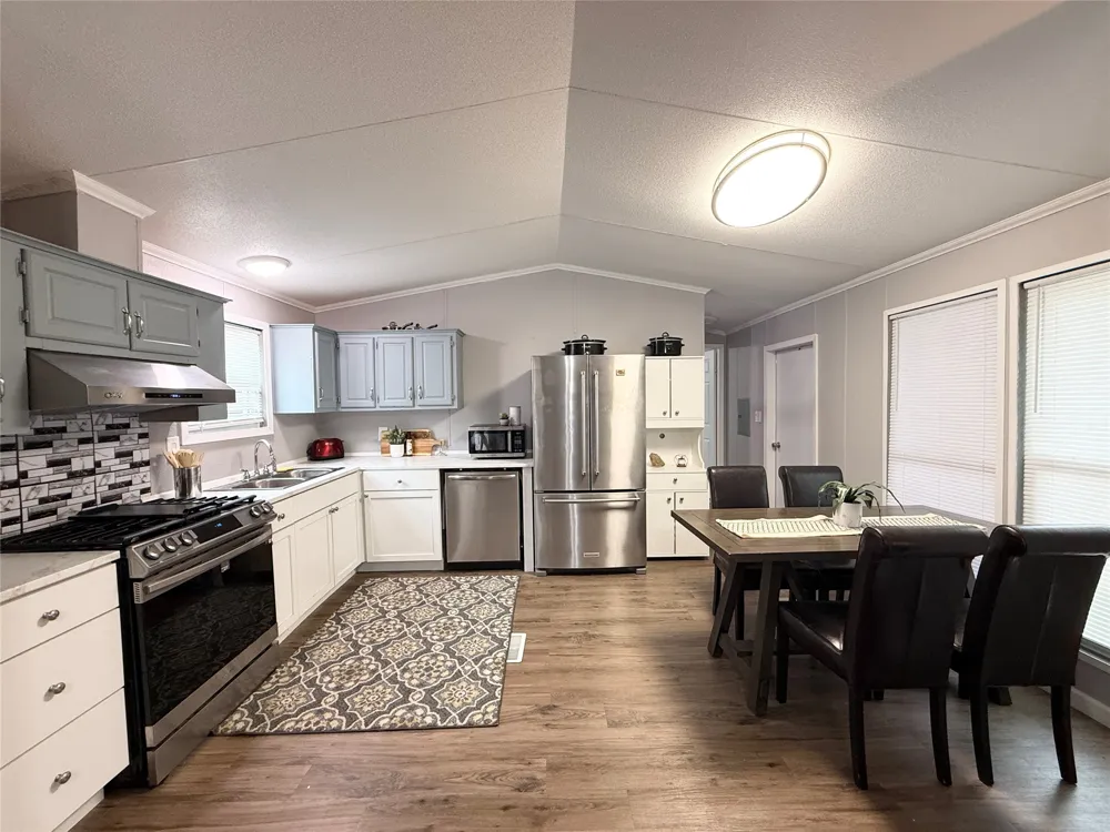 2 Lucy Wylie, TX 75098