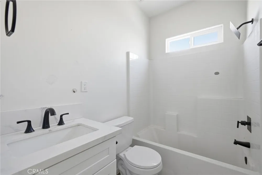 805 Lawson Bakersfield, CA 93307