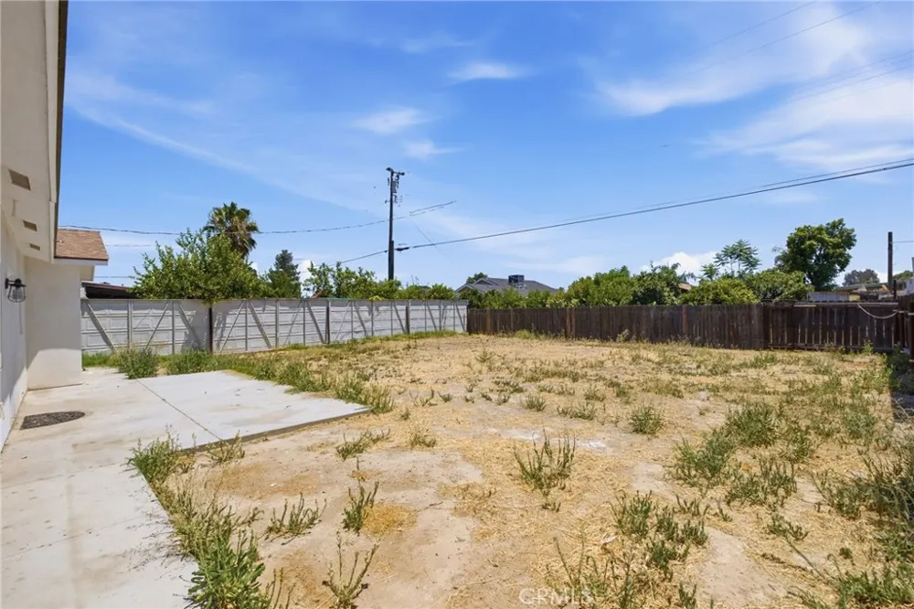 805 Lawson Bakersfield, CA 93307