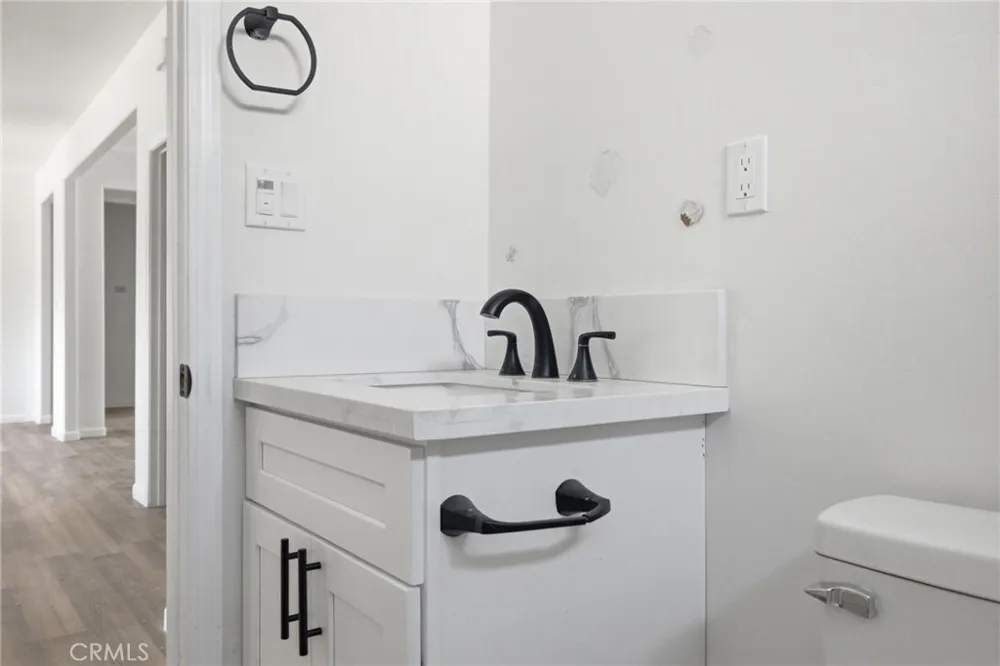 805 Lawson Bakersfield, CA 93307