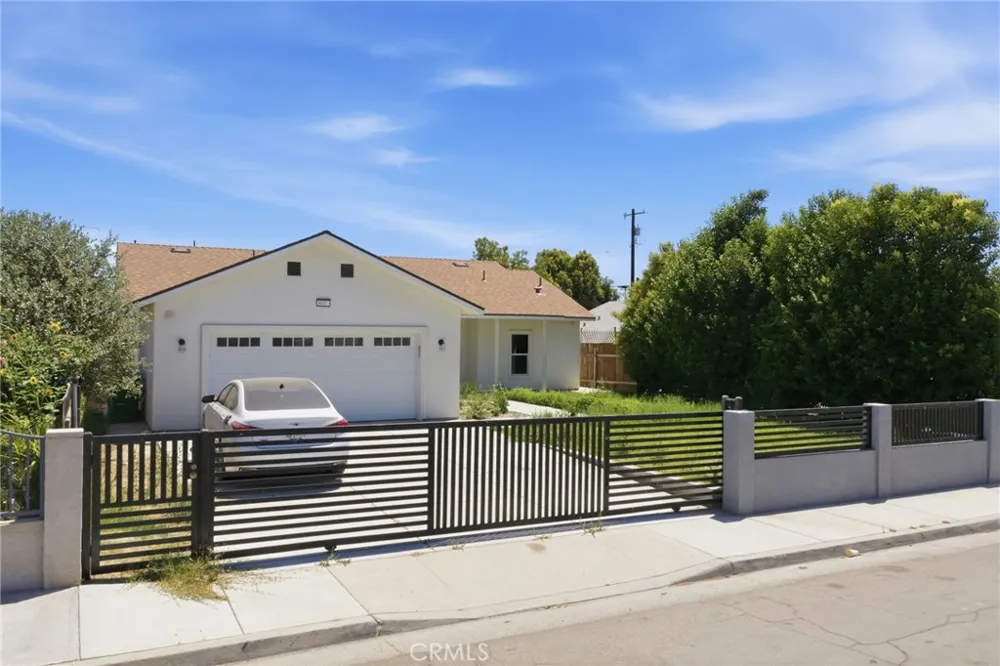 805 Lawson Bakersfield, CA 93307