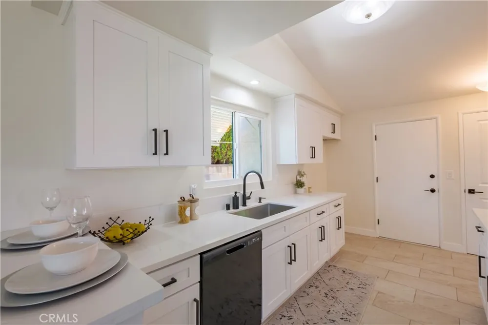 8200 Guava Ave Buena Park, CA 90620