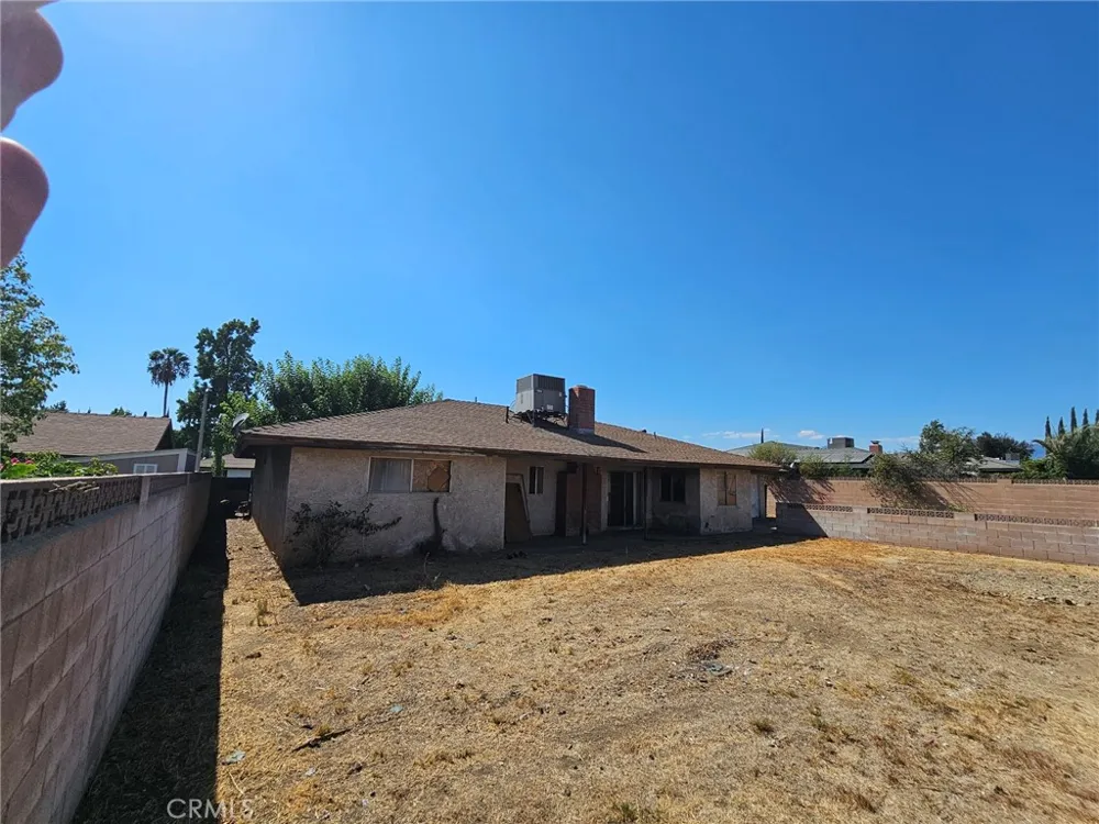 737 Fillmore Rialto, CA 92376