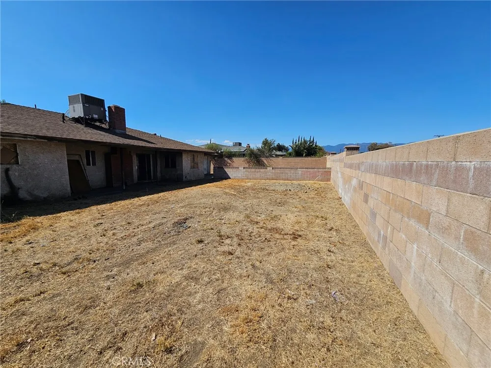 737 Fillmore Rialto, CA 92376