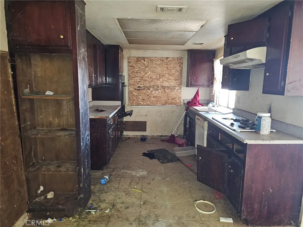737 Fillmore Rialto, CA 92376