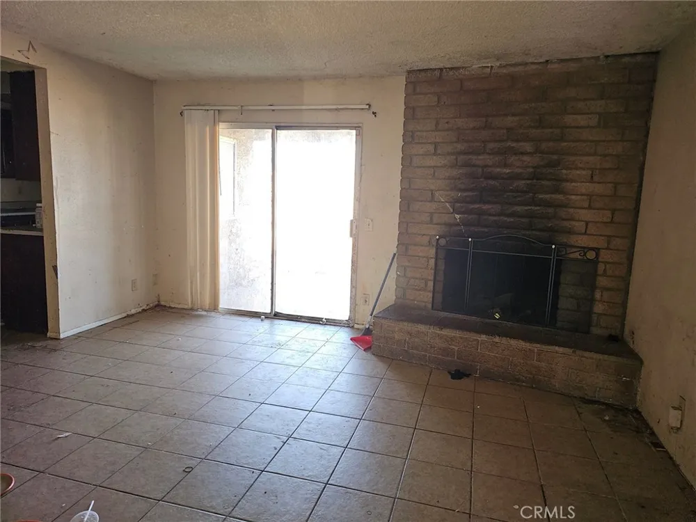 737 Fillmore Rialto, CA 92376