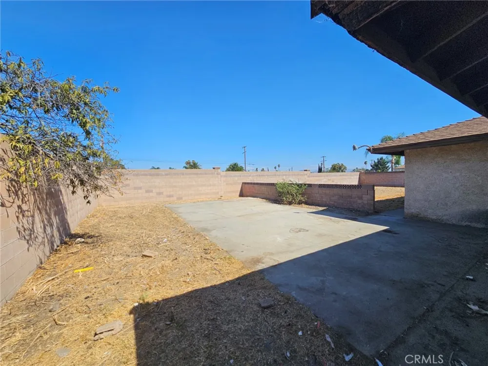 737 Fillmore Rialto, CA 92376
